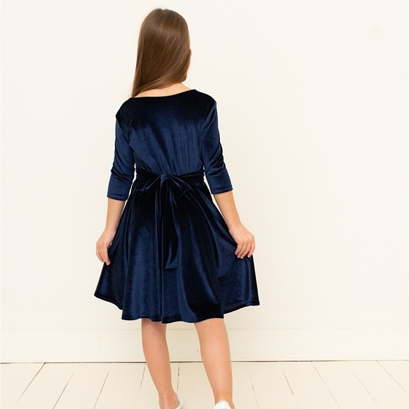 ❗️NEW❗️Navy Blue Velvet A Line Midi Girls Dress - Picture 2 of 11